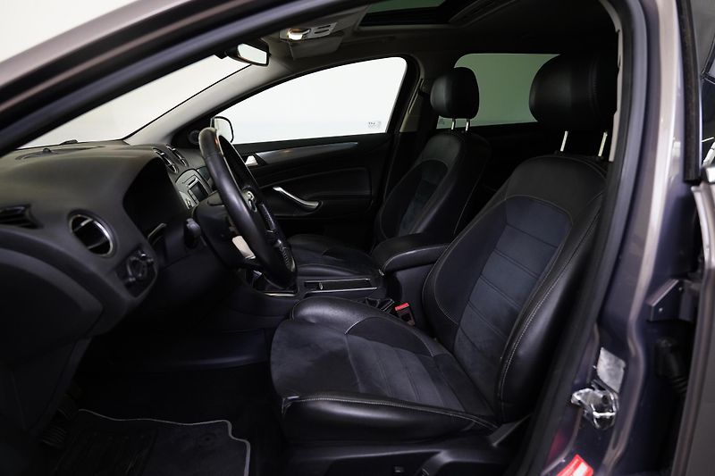 Ford Mondeo - fotka 11 z 23