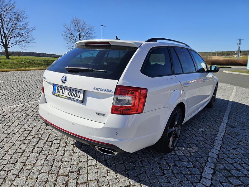 Škoda Octavia (2015) RS 162KW, SUPER, SPLÁTKY  - fotka 6 z 24