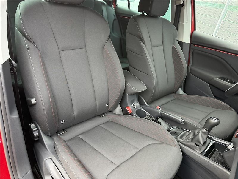 Škoda Scala 1.0 TSI Ambition - fotka 18 z 22