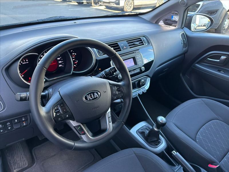 Kia Rio 1,2 CVVT  Comfort - ČR - fotka 15 z 25