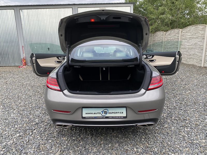 Mercedes-Benz Třídy C C 400 COUPE 4MATIC 51.000KM - fotka 126 z 149