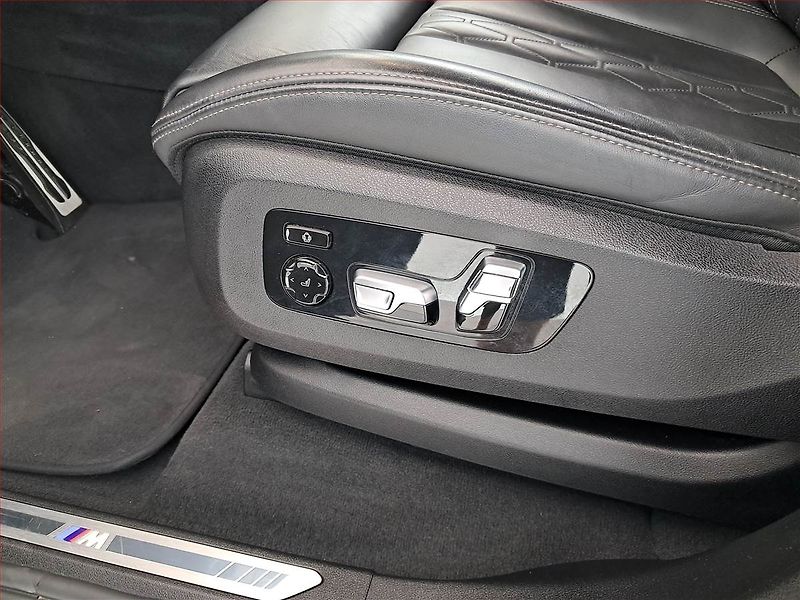 BMW X5 (2022) xDrive30d - fotka 19 z 25