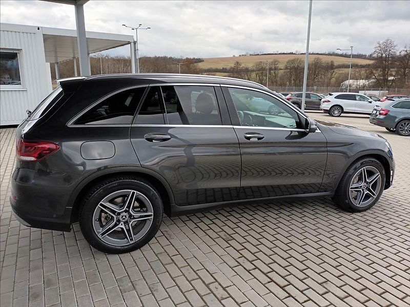 Mercedes-Benz GLC 2,0 300d,180kw,AMG,ČR,PANORAMA - fotka 4 z 39