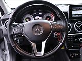 Mercedes-Benz Třídy A 1,6 180i 90kW CZ Sport Xenon - náhled 16