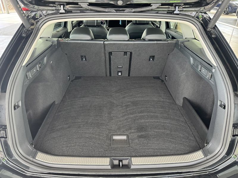 Volkswagen Passat 1,5 eTSI DSG*REZERVACE! - fotka 34 z 41