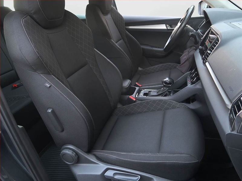 Škoda Karoq (2018) Style 2.0 TDI, 4X4, Automat - fotka 9 z 16