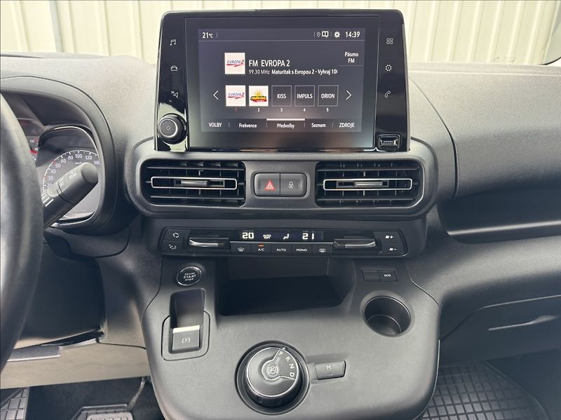 Opel Combo 1,2 T LIFE DPH tažné 1.maj ČR - fotka 36 z 50