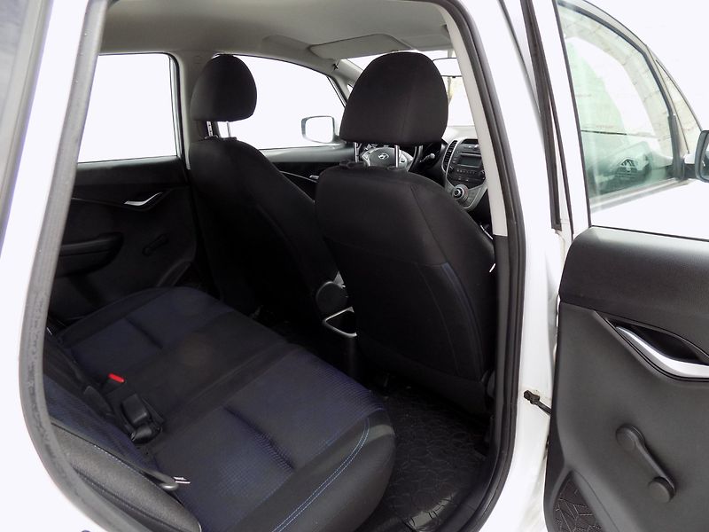Hyundai ix20 (2017) 1.4 CRDi/1.Maj.ČR/Klima/ - fotka 18 z 30