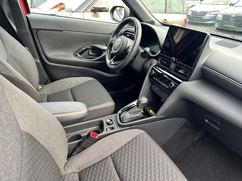Toyota Yaris Cross (2024) 1.5 HEV e-CVT 4x4 Comfort - fotka 6 z 18