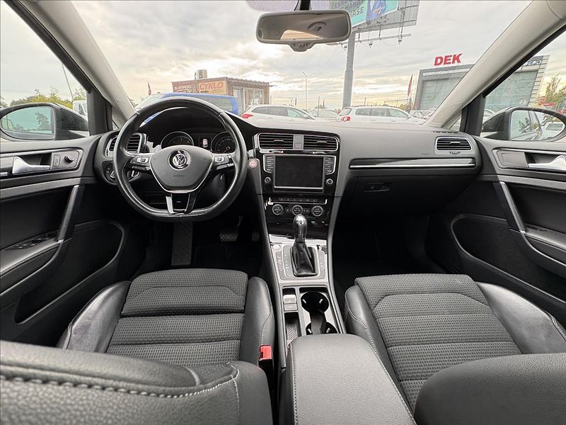 Volkswagen Golf 2,0 TDi 110kW Xen,Pano,Nez.Top - fotka 9 z 41