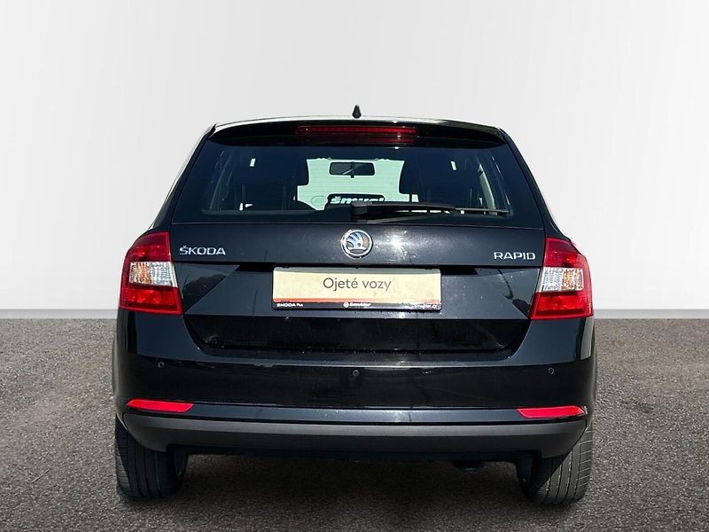 Škoda Rapid AMBITION DSG - fotka 17 z 25
