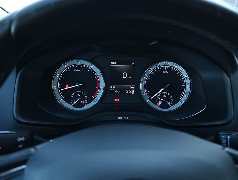 Škoda Karoq (2020) 1.5 TSI, Automat, Serv.kniha - fotka 11 z 19