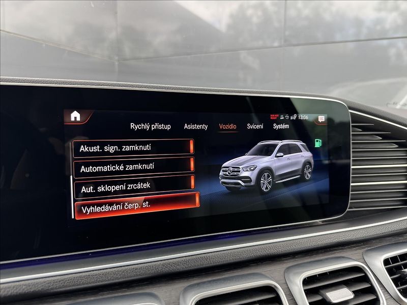 Mercedes-Benz GLE 2,0 300d 4MATIC 200KW ČR DPH - fotka 26 z 36