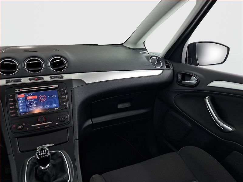 Ford S-MAX (2014) 2.0 TDCi, 7 míst, Navi - fotka 8 z 23