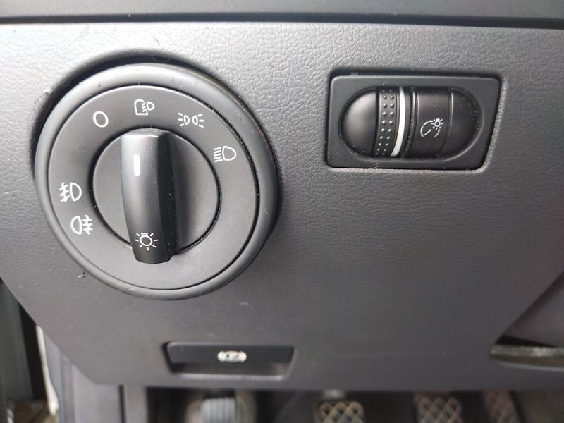 Volkswagen Touareg A 3,0 TDI - fotka 17 z 23