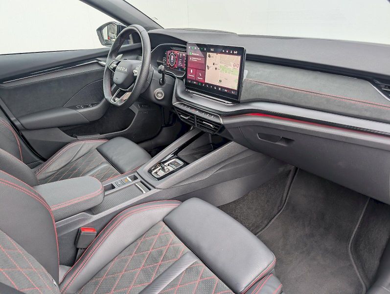 Škoda Octavia (2025) Combi 2.0 TSI / 195 kW DSG RS - fotka 9 z 30