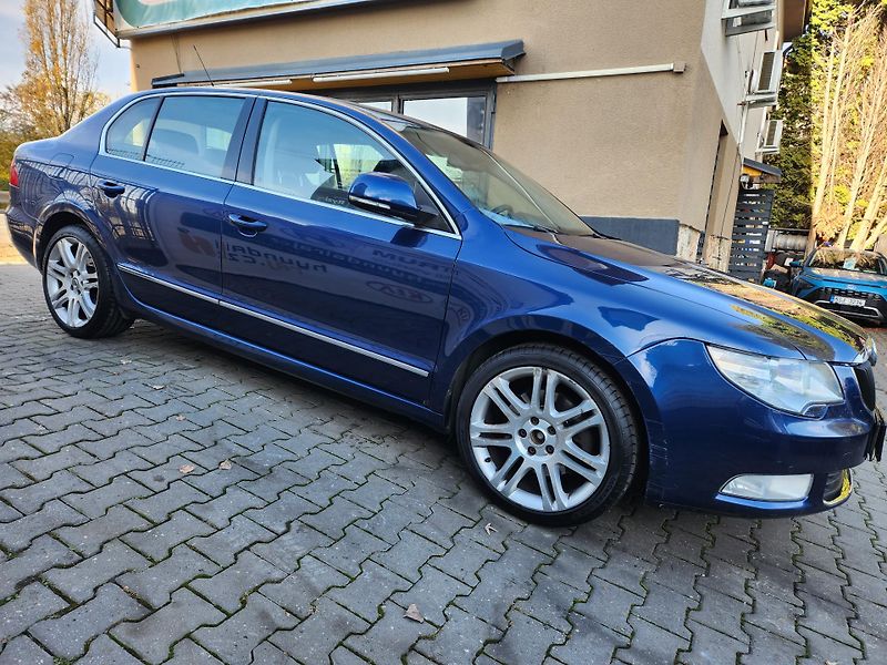 Škoda Superb 2.0-PRAV.SERVIS-TOP VÝBAVA - fotka 4 z 37