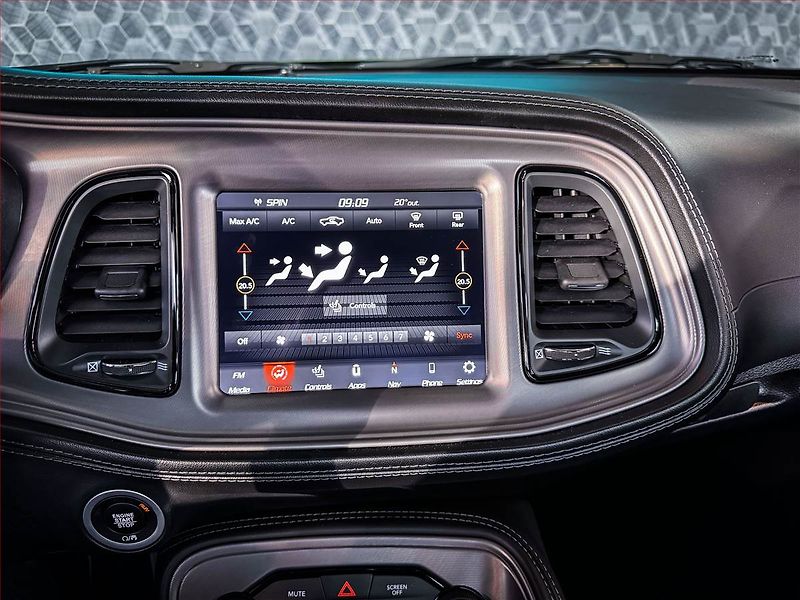 Dodge Challenger (2024) 6.4 SRT 392 - fotka 17 z 23
