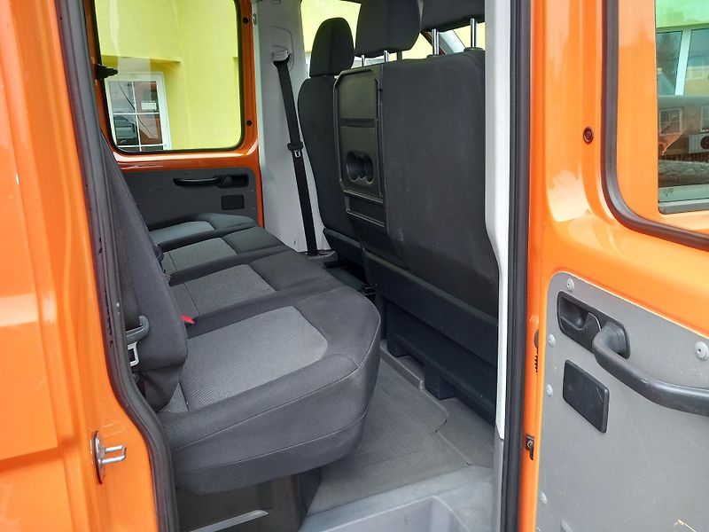 Volkswagen Crafter (2018) 2,0TDi 103kw 7 MÍST ,ODPOČET ! - fotka 20 z 41