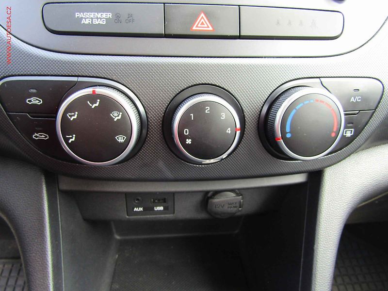Hyundai i10 (2016) 1.0i, 2.maj,ČR, AC - fotka 16 z 16