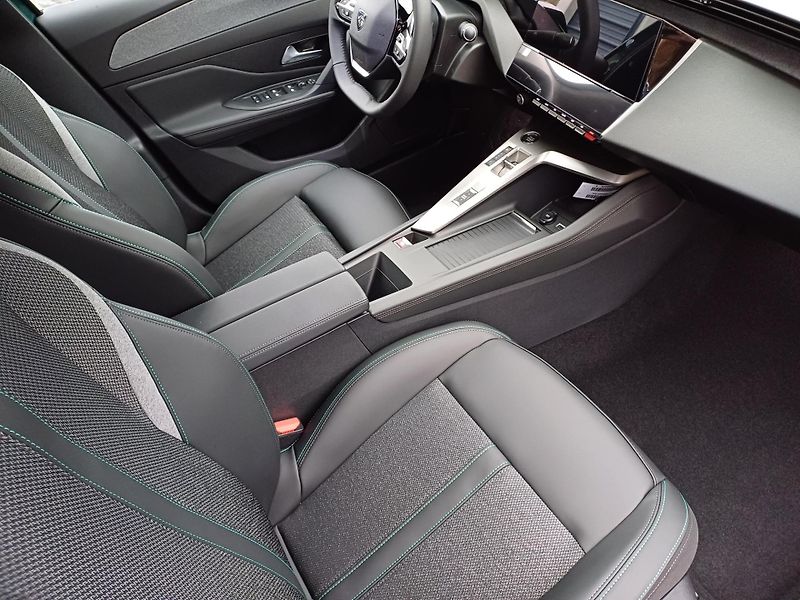 Peugeot 308 (2026) SW ALLURE BlueHDi 130 EAT8  - fotka 9 z 21