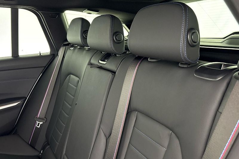 BMW Řada 3 řady 3 | 330d xDrive - fotka 27 z 27