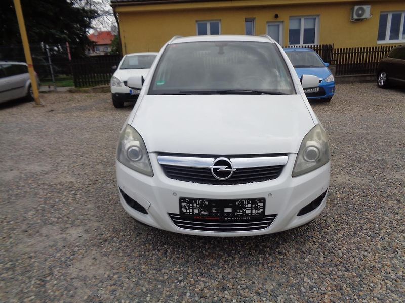 Opel Zafira 1,7 CDTI - fotka 2 z 16