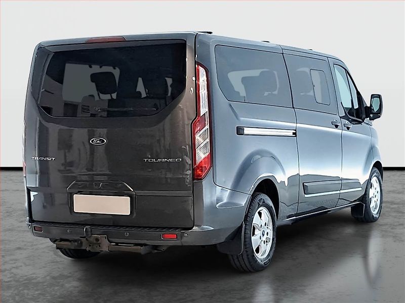 Ford Tourneo Custom (2018) Titanium 2.0 EcoBlue, ČR, 1Maj - fotka 5 z 20
