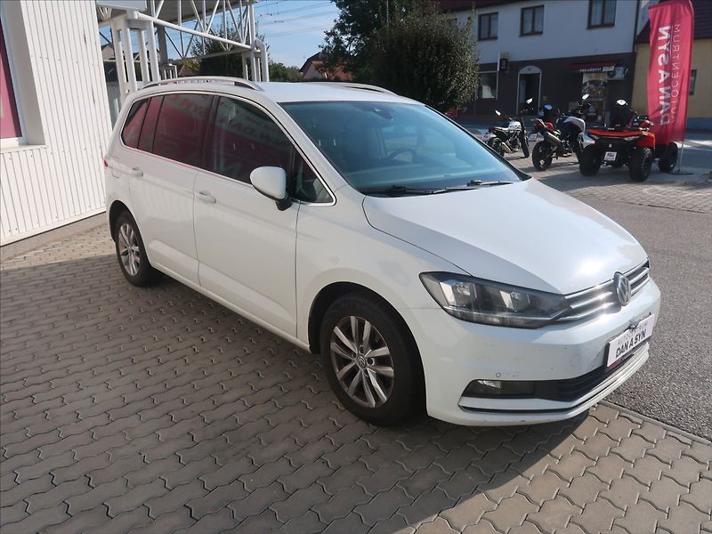 Volkswagen Touran 2,0 TDI Comfortline 7 míst - fotka 2 z 4