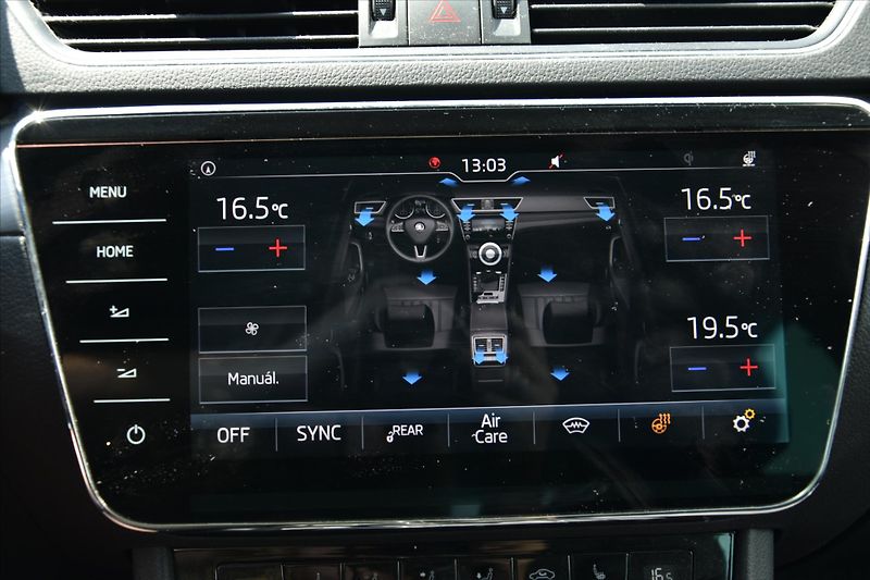 Škoda Superb 2.0TDI STYLE TAŽNÉ 1.MAJ. ČR - fotka 22 z 27