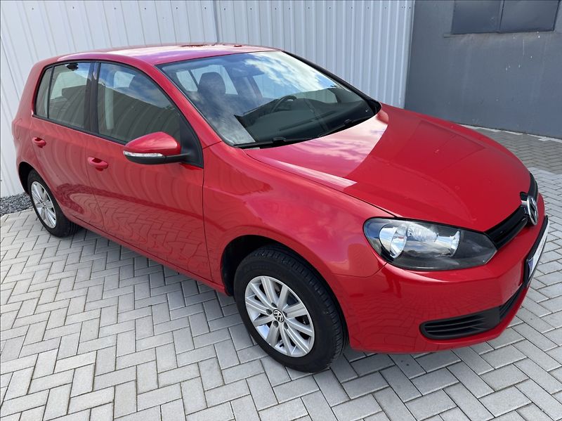 Volkswagen Golf 1,4 i 16V TRENDLINE 1.maj. ČR - fotka 7 z 50