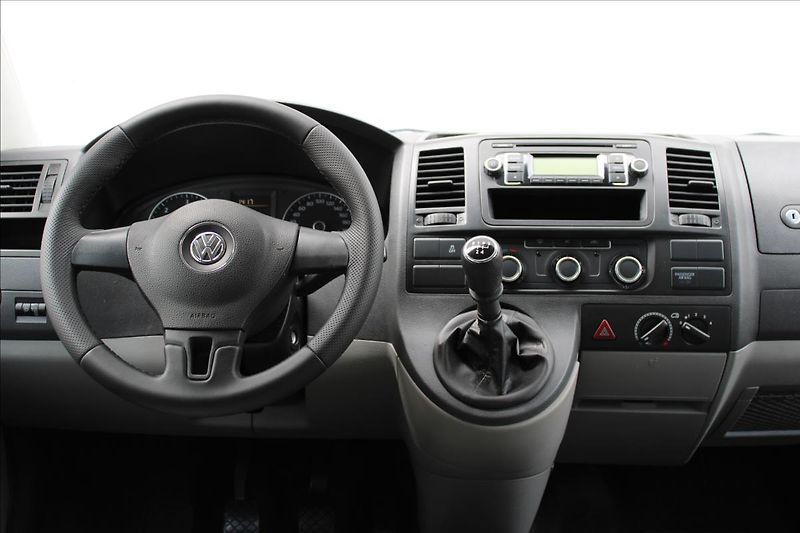 Volkswagen Transporter 2.0 TDI / 9Míst / 140PS / Tažn - fotka 20 z 34