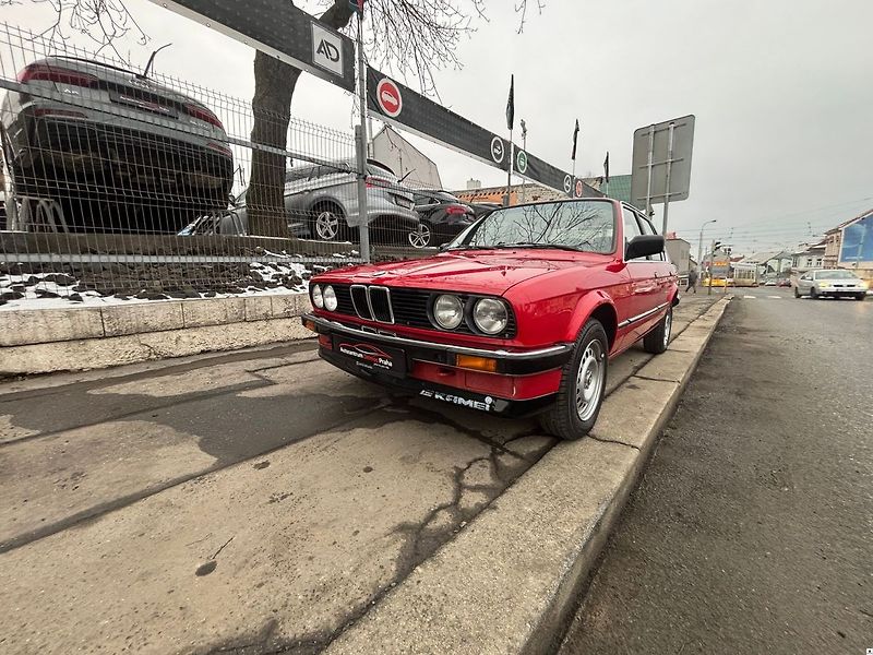 BMW Řada 3 E30-318i/1986/2.maj. garážován - fotka 50 z 50