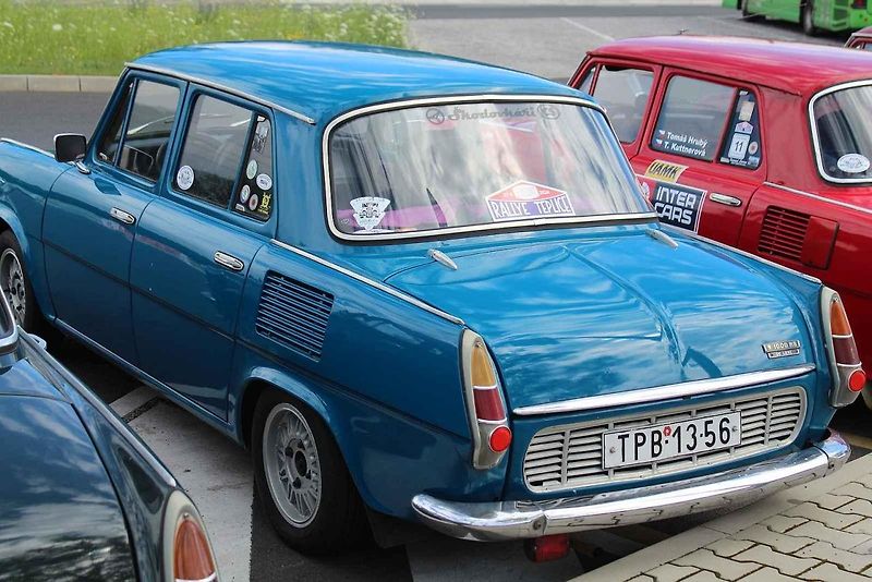 Škoda 120S.