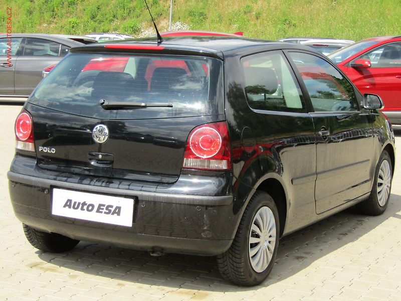 Volkswagen Polo (2009) 1.2i, Trendline, AC, park. - fotka 4 z 12