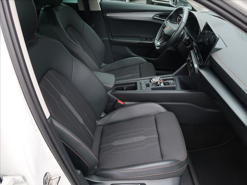Cupra Formentor 1,4 TSi,150kW,e-Hybrid,DPH - fotka 13 z 29