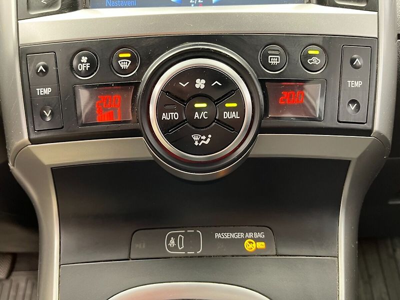 Toyota Verso 1.8 Valvematic Active - fotka 19 z 24