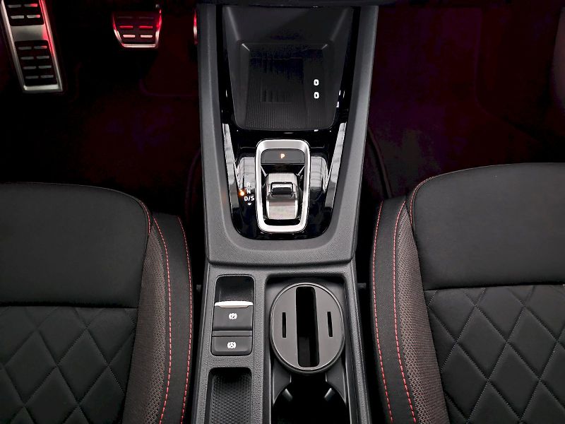 Škoda Octavia (2025) 2.0TSI 195kW DSG RS Combi - fotka 25 z 34