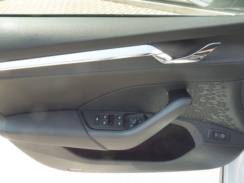 Škoda Octavia (2023) Combi Scout 2,0 TDI 147kW DSG - fotka 20 z 30