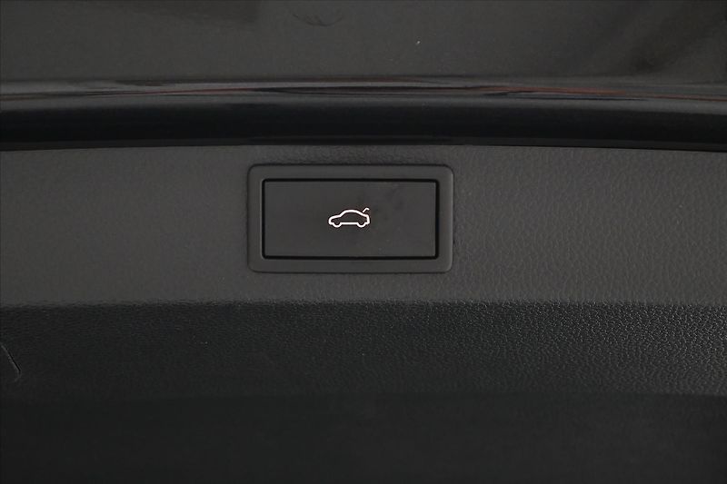 Škoda Karoq 1,5 TSI 110 kW DSG STYLE Záruk - fotka 27 z 32