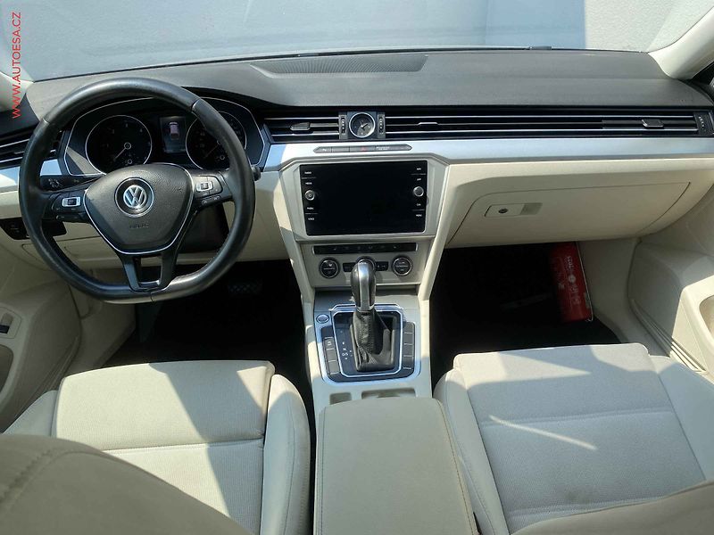 Volkswagen Passat (2019) 1.6 TDi, Comfortline, DSG - fotka 8 z 19