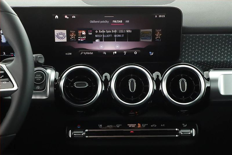 Mercedes-Benz GLB (2025) 200 d, Progressive, Navi - fotka 10 z 22