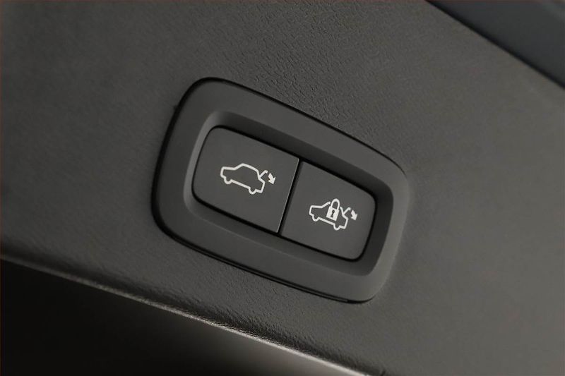 Volvo XC40 (2019) Inscription D3 - fotka 11 z 17