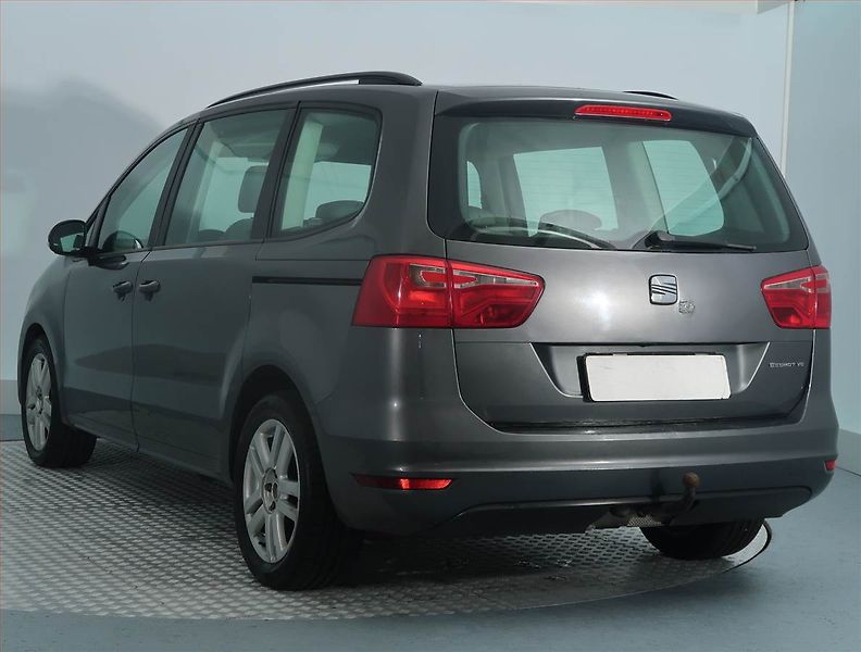 Seat Alhambra (2011) 2.0 TDI, Automat, 7 míst - fotka 4 z 15