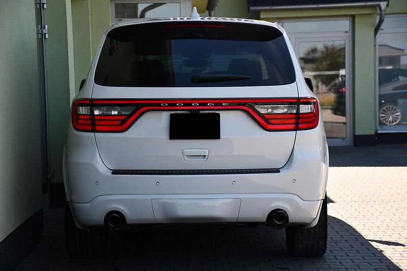 Dodge Durango 5,7L V8 RWD - fotka 4 z 58