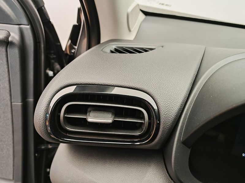 Toyota Yaris Cross 1.5 Hybrid eCVT Comfort 4x2 - fotka 24 z 33