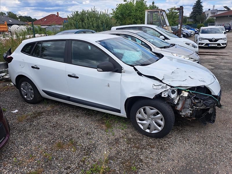 Renault Mégane 1,5 dCi - fotka 4 z 19