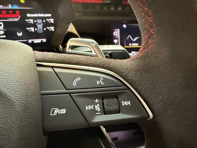 Audi RS 3 (2023) 2.5 TFSI 400 HP Sportback CZ - fotka 22 z 33