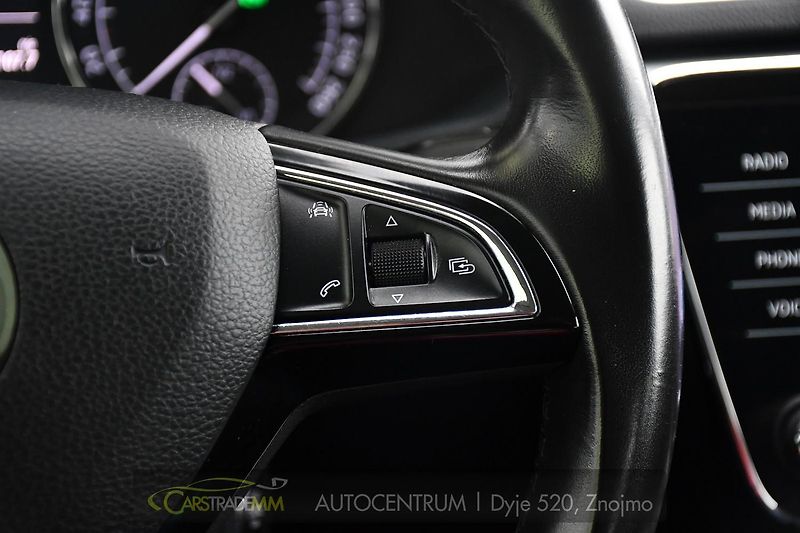 Škoda Superb 2.0TDi  - fotka 31 z 58