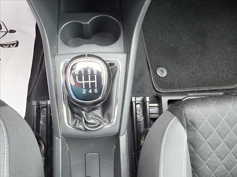 Škoda Rapid 1,2 TSi 81KW Style ALU KLIMA - fotka 26 z 48
